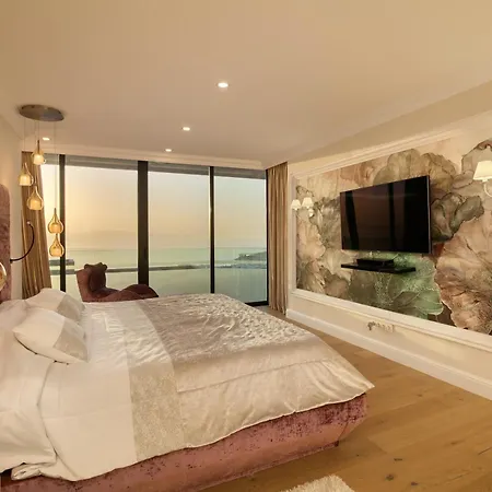 Luxury Private With Heated Pool And Amazing Ocean View