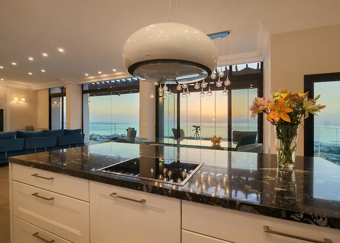 Luxury Private With Heated Pool And Amazing Ocean View アデヘ
